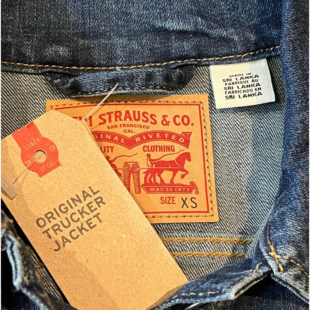 NWT-Levi’s Original Trucker Jean Jacket - Picture 8 of 13